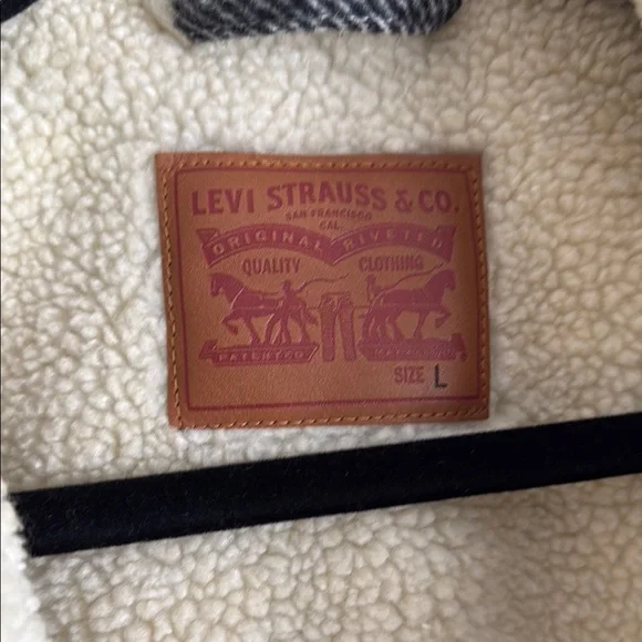 Levi's Black and White Plaid Bomber Jacket - Picture 2 of 3